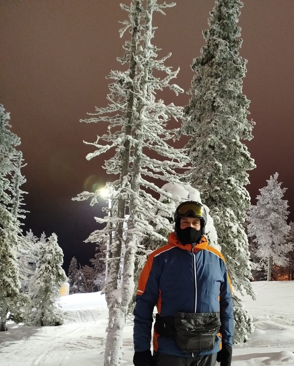 “I Didn’t Think I’d Be Able to Go” - From Back Pain to Ski Slopes Again 2 Patient skiing confidently after physiotherapy and Pilates for back pain at goPhysio in Chandlers Ford, Eastleigh
